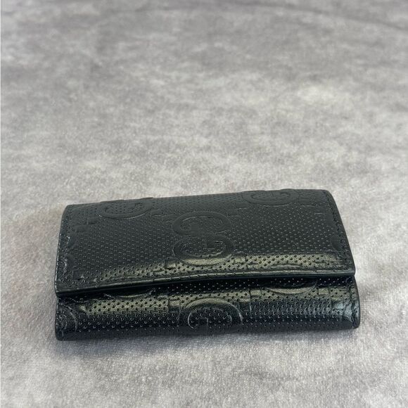 Gucci GG Embossed Leather Key Case Black - Picture 6 of 12